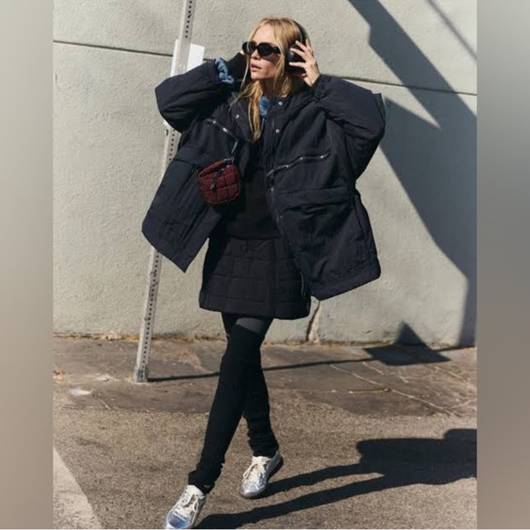 NWT - FP Movement Billie Boxy Insulated Lightweight Jacket - Black- Size XS/S - Picture 2 of 7